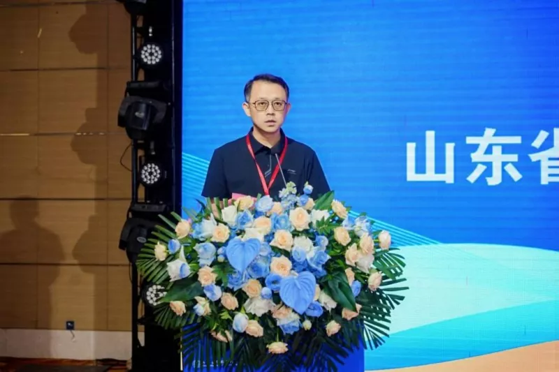 มุ่งเน้นไปที่การพัฒนาระดับโลก: สมาคมอุตสาหกรรมโครงสร้างเหล็กของซานตงประสบความสำเร็จในการจัดการประชุมแลกเปลี่ยนประสบการณ์เรื่องความเป็นสากลทางอุตสาหกรรม