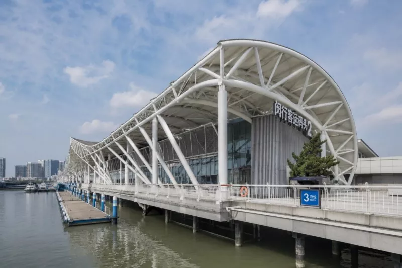 การพัฒนาและวิวัฒนาการของการก่อสร้างท่าเรือสำราญโครงสร้างเหล็ก